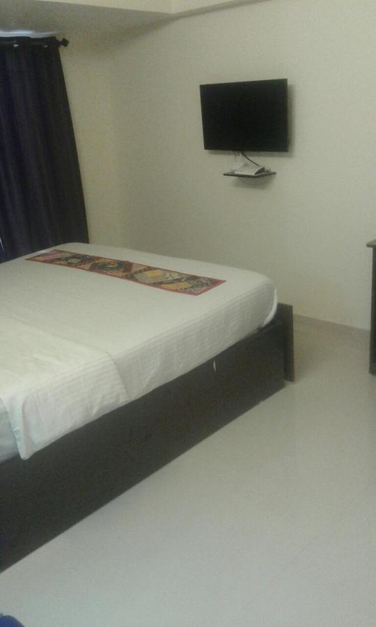 Poonam Hieghts Bed & Breakfast Mumbai Luaran gambar